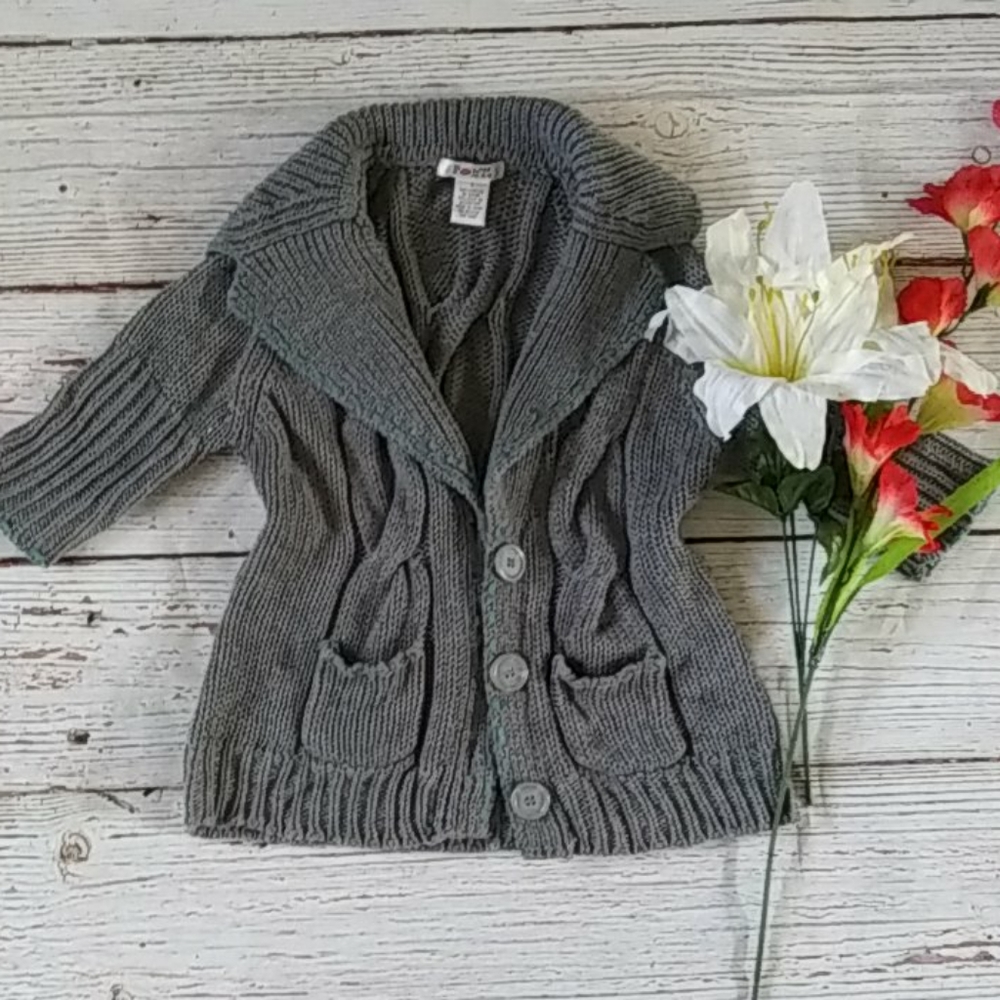 Pout sweetheart sweater top